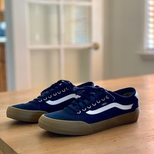 VANS Chima Pro 2 size 10.5 (Navy/Gum/White)
